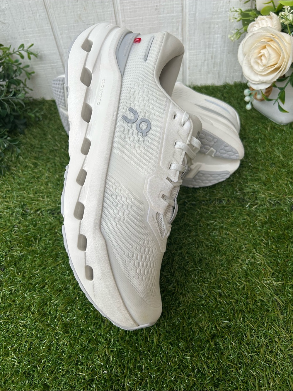On Cloud Running Shoes -Frost | Glacier
Cloudrunner 3 women size 10 gently used - Picture 7 of 16